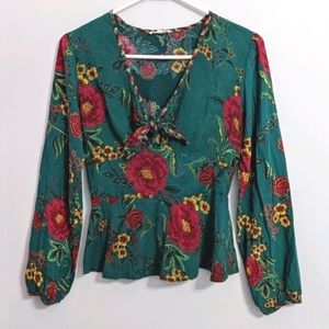 Gypsy Love Floral V-neck Tie Front Peplum Blouse L